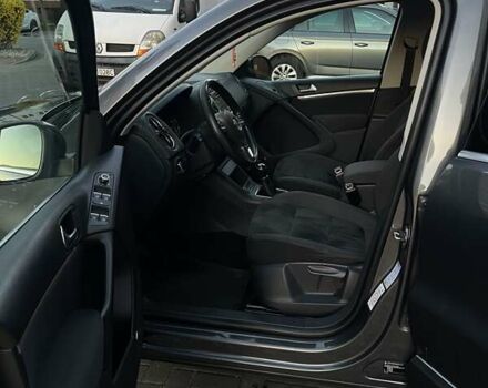 Серый Фольксваген Тигуан, объемом двигателя 1.97 л и пробегом 247 тыс. км за 14500 $, фото 18 на Automoto.ua