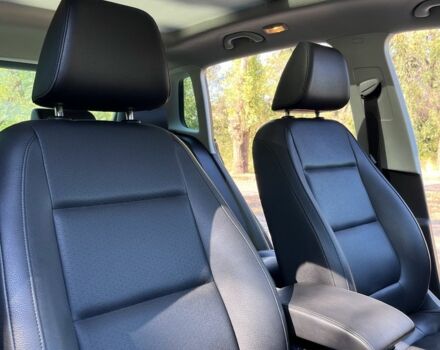 Серый Фольксваген Тигуан, объемом двигателя 2 л и пробегом 182 тыс. км за 13000 $, фото 12 на Automoto.ua