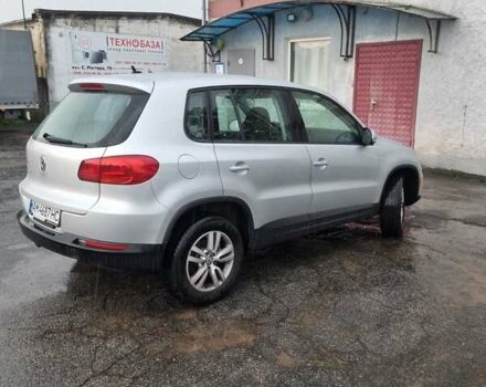 Сірий Фольксваген Тігуан, об'ємом двигуна 1.98 л та пробігом 140 тис. км за 10500 $, фото 4 на Automoto.ua