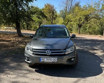 Серый Фольксваген Тигуан, объемом двигателя 2 л и пробегом 182 тыс. км за 13000 $, фото 3 на Automoto.ua