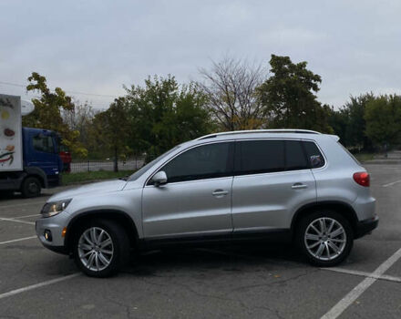 Серый Фольксваген Тигуан, объемом двигателя 1.98 л и пробегом 294 тыс. км за 11500 $, фото 2 на Automoto.ua