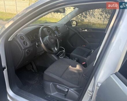 Серый Фольксваген Тигуан, объемом двигателя 1.98 л и пробегом 200 тыс. км за 14000 $, фото 10 на Automoto.ua