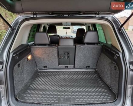 Серый Фольксваген Тигуан, объемом двигателя 1.98 л и пробегом 175 тыс. км за 13500 $, фото 5 на Automoto.ua