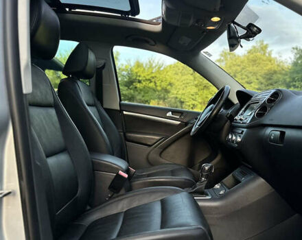 Серый Фольксваген Тигуан, объемом двигателя 2 л и пробегом 222 тыс. км за 12900 $, фото 26 на Automoto.ua