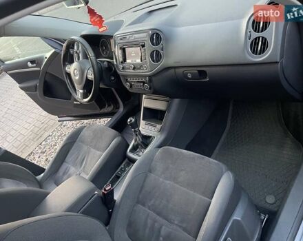 Серый Фольксваген Тигуан, объемом двигателя 1.97 л и пробегом 247 тыс. км за 14500 $, фото 6 на Automoto.ua