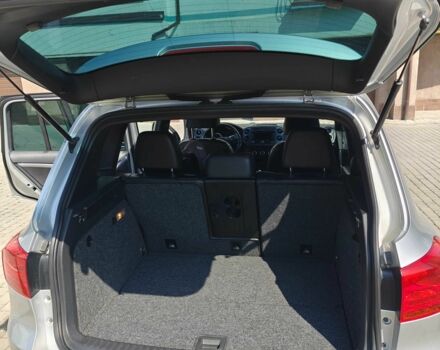 Серый Фольксваген Тигуан, объемом двигателя 2 л и пробегом 104 тыс. км за 11990 $, фото 13 на Automoto.ua