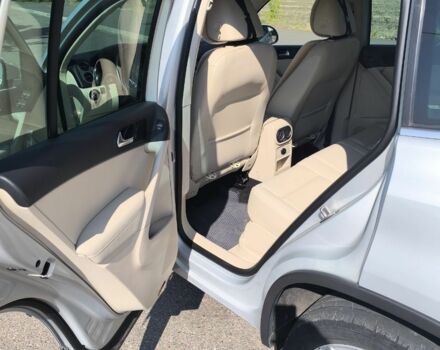 Серый Фольксваген Тигуан, объемом двигателя 2 л и пробегом 117 тыс. км за 12100 $, фото 10 на Automoto.ua