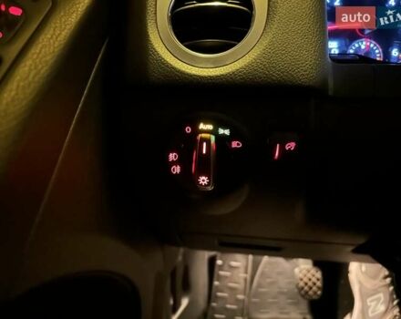 Сірий Фольксваген Тігуан, об'ємом двигуна 1.97 л та пробігом 135 тис. км за 13700 $, фото 42 на Automoto.ua