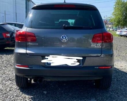 Сірий Фольксваген Тігуан, об'ємом двигуна 2 л та пробігом 166 тис. км за 13900 $, фото 3 на Automoto.ua