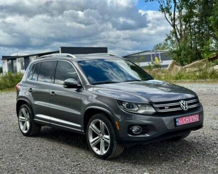 Серый Фольксваген Тигуан, объемом двигателя 2 л и пробегом 245 тыс. км за 12550 $, фото 1 на Automoto.ua