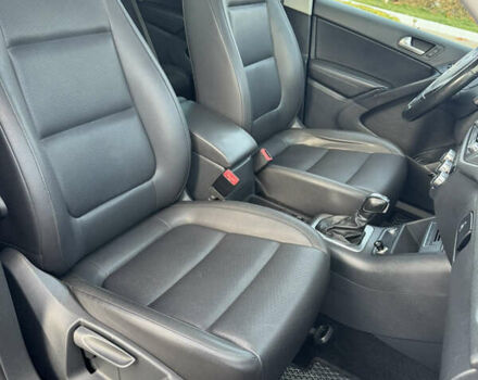 Серый Фольксваген Тигуан, объемом двигателя 1.98 л и пробегом 114 тыс. км за 14800 $, фото 27 на Automoto.ua