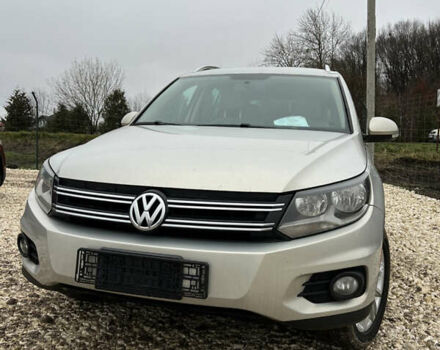 Серый Фольксваген Тигуан, объемом двигателя 2 л и пробегом 165 тыс. км за 10999 $, фото 2 на Automoto.ua