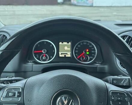 Серый Фольксваген Тигуан, объемом двигателя 1.97 л и пробегом 144 тыс. км за 16000 $, фото 21 на Automoto.ua