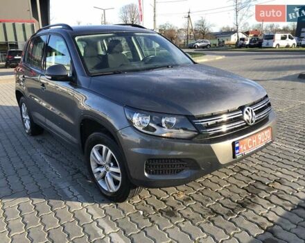 Серый Фольксваген Тигуан, объемом двигателя 2 л и пробегом 190 тыс. км за 9900 $, фото 2 на Automoto.ua