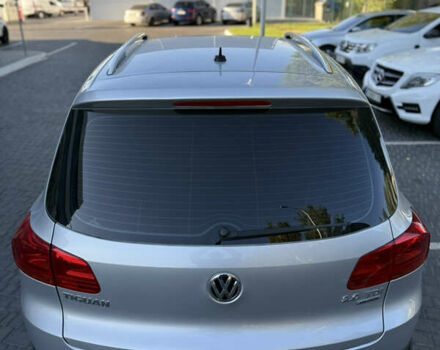 Сірий Фольксваген Тігуан, об'ємом двигуна 2 л та пробігом 74 тис. км за 16500 $, фото 20 на Automoto.ua