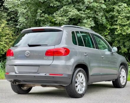 Сірий Фольксваген Тігуан, об'ємом двигуна 2 л та пробігом 83 тис. км за 9100 $, фото 2 на Automoto.ua