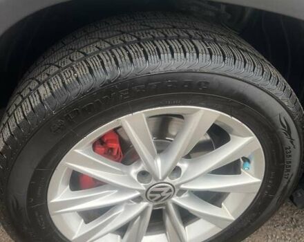 Сірий Фольксваген Тігуан, об'ємом двигуна 1.98 л та пробігом 214 тис. км за 11700 $, фото 5 на Automoto.ua