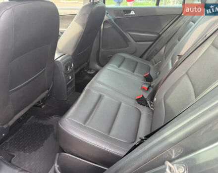 Сірий Фольксваген Тігуан, об'ємом двигуна 1.98 л та пробігом 180 тис. км за 11500 $, фото 26 на Automoto.ua