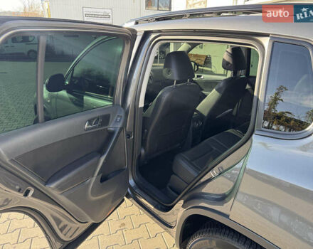 Серый Фольксваген Тигуан, объемом двигателя 2.14 л и пробегом 184 тыс. км за 16599 $, фото 13 на Automoto.ua