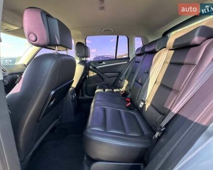 Сірий Фольксваген Тігуан, об'ємом двигуна 1.97 л та пробігом 204 тис. км за 15700 $, фото 16 на Automoto.ua