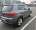Сірий Фольксваген Тігуан, об'ємом двигуна 1.98 л та пробігом 180 тис. км за 11500 $, фото 3 на Automoto.ua