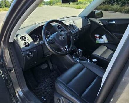 Серый Фольксваген Тигуан, объемом двигателя 1.98 л и пробегом 193 тыс. км за 14500 $, фото 10 на Automoto.ua