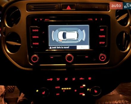 Сірий Фольксваген Тігуан, об'ємом двигуна 1.97 л та пробігом 135 тис. км за 13700 $, фото 40 на Automoto.ua