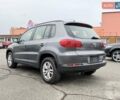 Серый Фольксваген Тигуан, объемом двигателя 2 л и пробегом 196 тыс. км за 8900 $, фото 2 на Automoto.ua