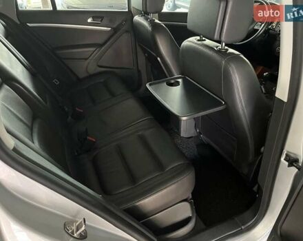 Серый Фольксваген Тигуан, объемом двигателя 2 л и пробегом 214 тыс. км за 15200 $, фото 18 на Automoto.ua