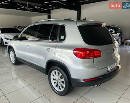 Серый Фольксваген Тигуан, объемом двигателя 2 л и пробегом 214 тыс. км за 15200 $, фото 7 на Automoto.ua