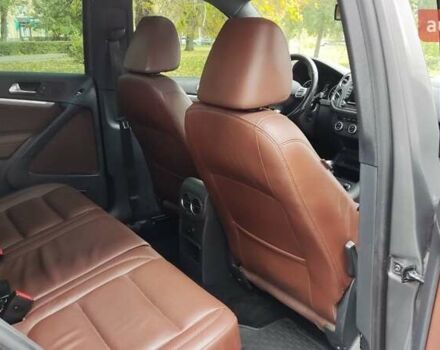 Серый Фольксваген Тигуан, объемом двигателя 1.98 л и пробегом 106 тыс. км за 15800 $, фото 19 на Automoto.ua