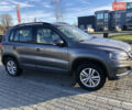 Серый Фольксваген Тигуан, объемом двигателя 2 л и пробегом 190 тыс. км за 9900 $, фото 3 на Automoto.ua