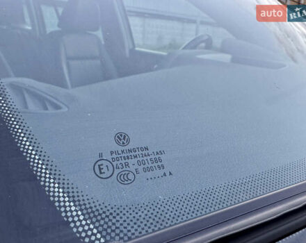Серый Фольксваген Тигуан, объемом двигателя 1.98 л и пробегом 250 тыс. км за 9900 $, фото 14 на Automoto.ua