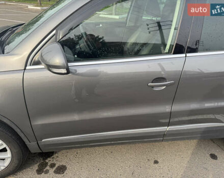 Сірий Фольксваген Тігуан, об'ємом двигуна 1.98 л та пробігом 180 тис. км за 11500 $, фото 10 на Automoto.ua