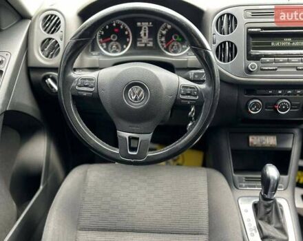 Серый Фольксваген Тигуан, объемом двигателя 1.98 л и пробегом 255 тыс. км за 13000 $, фото 9 на Automoto.ua