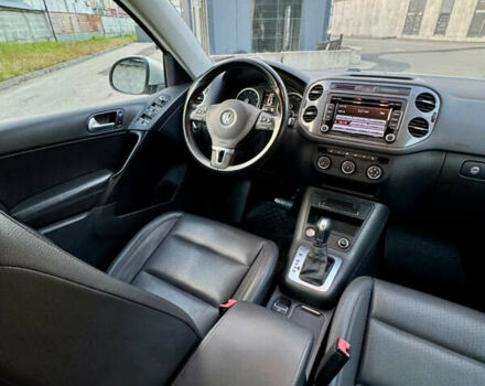 Серый Фольксваген Тигуан, объемом двигателя 1.98 л и пробегом 250 тыс. км за 9900 $, фото 23 на Automoto.ua