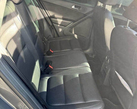 Серый Фольксваген Тигуан, объемом двигателя 2.14 л и пробегом 184 тыс. км за 16599 $, фото 10 на Automoto.ua