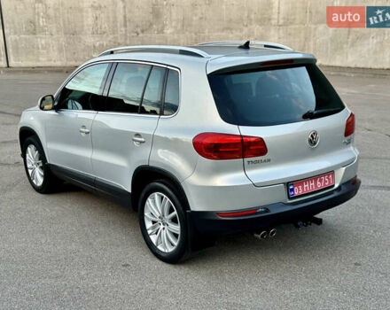 Серый Фольксваген Тигуан, объемом двигателя 1.98 л и пробегом 250 тыс. км за 9900 $, фото 3 на Automoto.ua
