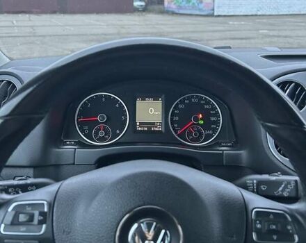 Серый Фольксваген Тигуан, объемом двигателя 1.97 л и пробегом 144 тыс. км за 16000 $, фото 20 на Automoto.ua