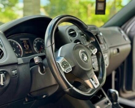 Серый Фольксваген Тигуан, объемом двигателя 2 л и пробегом 245 тыс. км за 12550 $, фото 7 на Automoto.ua