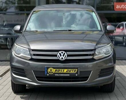 Серый Фольксваген Тигуан, объемом двигателя 1.98 л и пробегом 255 тыс. км за 13000 $, фото 1 на Automoto.ua