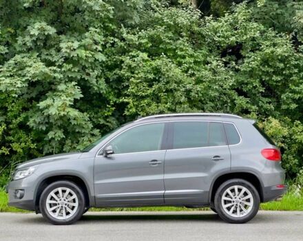 Сірий Фольксваген Тігуан, об'ємом двигуна 2 л та пробігом 83 тис. км за 9100 $, фото 1 на Automoto.ua