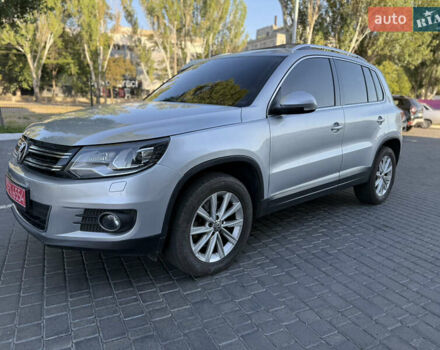 Сірий Фольксваген Тігуан, об'ємом двигуна 2 л та пробігом 74 тис. км за 16500 $, фото 6 на Automoto.ua