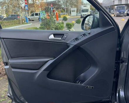 Серый Фольксваген Тигуан, объемом двигателя 1.98 л и пробегом 114 тыс. км за 14800 $, фото 33 на Automoto.ua