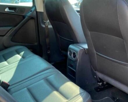 Сірий Фольксваген Тігуан, об'ємом двигуна 2 л та пробігом 166 тис. км за 13900 $, фото 14 на Automoto.ua