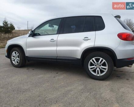 Сірий Фольксваген Тігуан, об'ємом двигуна 1.98 л та пробігом 90 тис. км за 13500 $, фото 2 на Automoto.ua