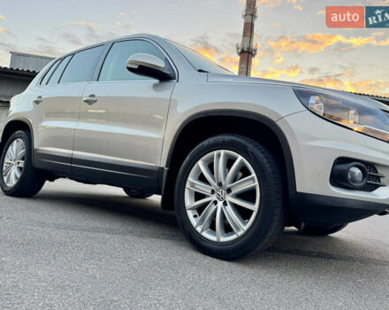 Серый Фольксваген Тигуан, объемом двигателя 1.98 л и пробегом 250 тыс. км за 9900 $, фото 10 на Automoto.ua