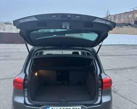 Серый Фольксваген Тигуан, объемом двигателя 1.97 л и пробегом 144 тыс. км за 16000 $, фото 26 на Automoto.ua