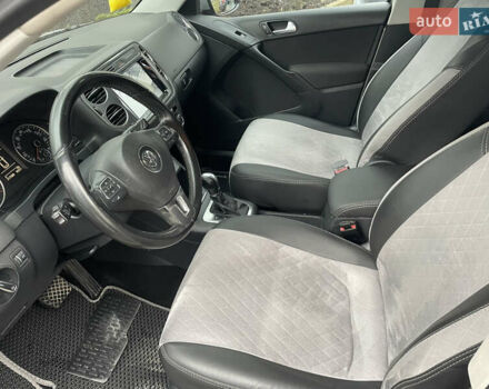 Сірий Фольксваген Тігуан, об'ємом двигуна 1.98 л та пробігом 217 тис. км за 12000 $, фото 22 на Automoto.ua