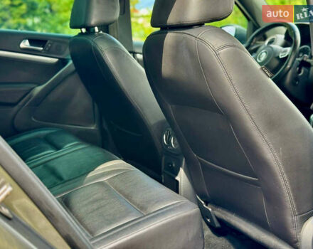 Сірий Фольксваген Тігуан, об'ємом двигуна 1.98 л та пробігом 248 тис. км за 12000 $, фото 10 на Automoto.ua